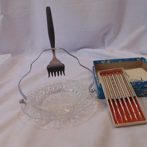 Sheffield Seafood serving plate and seafood picks in box